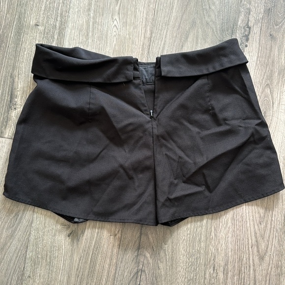 Aritzia Skort - Picture 3 of 3
